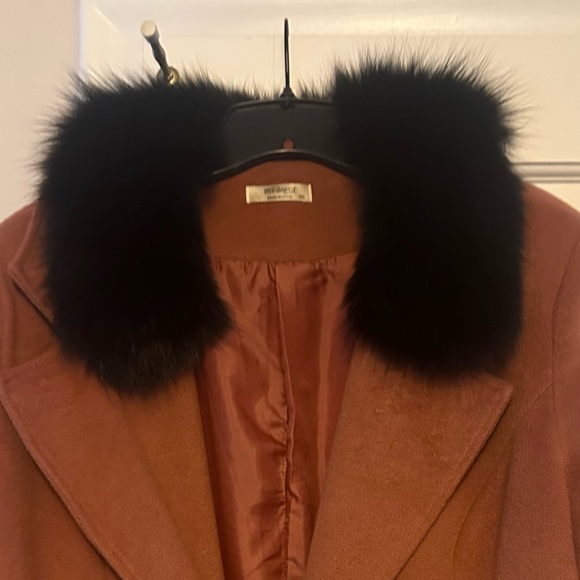 Real Fur collar! Excellent condition! - Picture 2 of 3
